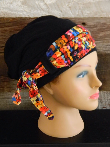 Chapeau noir, bandeau long, porté style chapeau ample