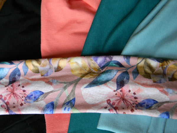 Bandeau fleurs fond rose