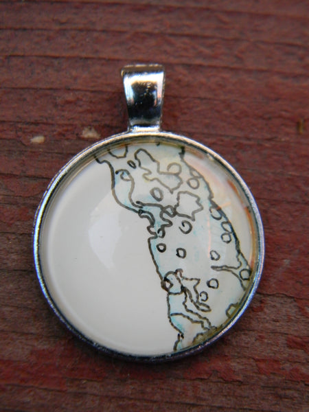 Pendentif oeuvre à porter